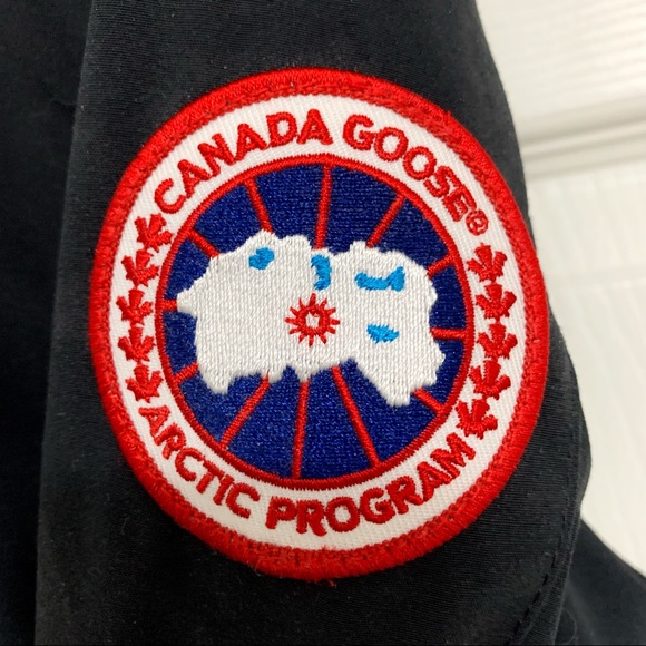 Canada Goose Victoria Parka - Picture 4 of 15